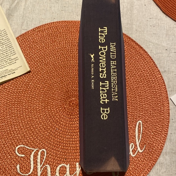David Halberstam THE POWERS THAT BE 1st Edition Vintage with Dustcover - Picture 9 of 11